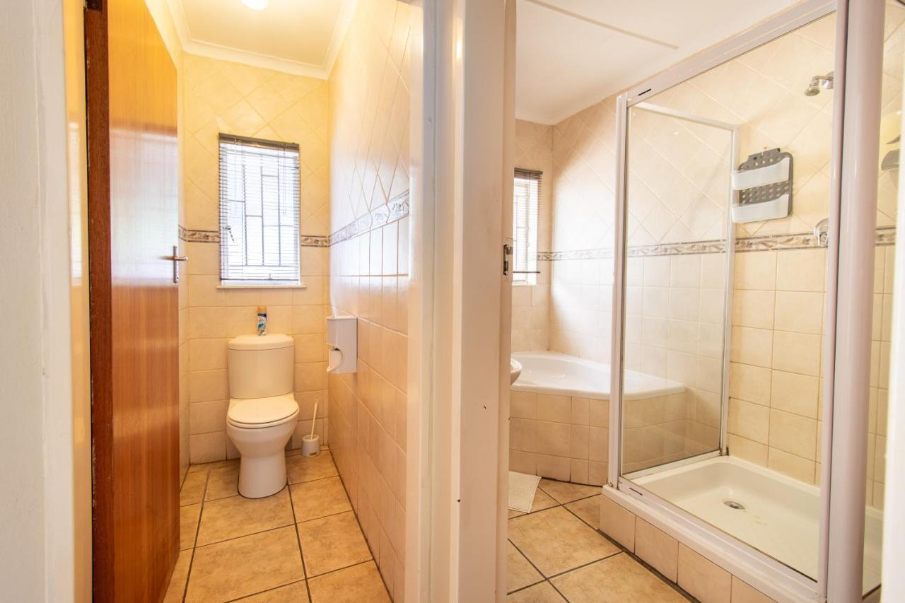 Gastehuis 17 Bloemfontein Eksteriør bilde